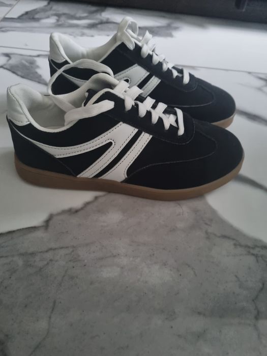 Buty sportowe damskie