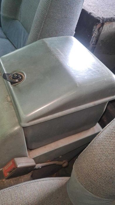 Land Rover Discovery 200 cubby box 150€