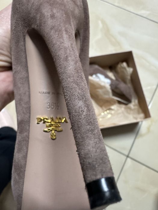 Туфлі жіночі 36,5 р PRADA