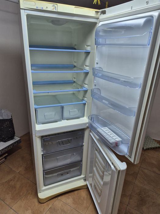 Lodówka INESIT Sprawna