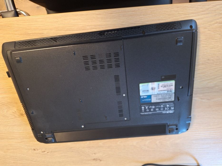 Laptop ASUS K52J, sprawny, Intel Core i3, 6GB RAM, HDD 640GB