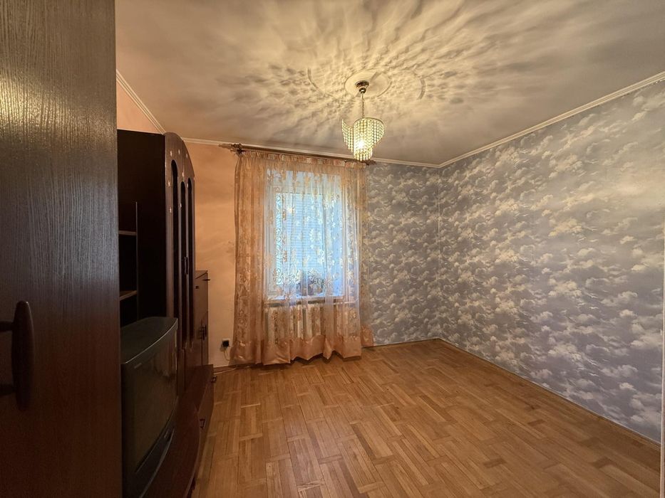 Здається чудова 3 кімната квартира по вулиці Брацлавська.