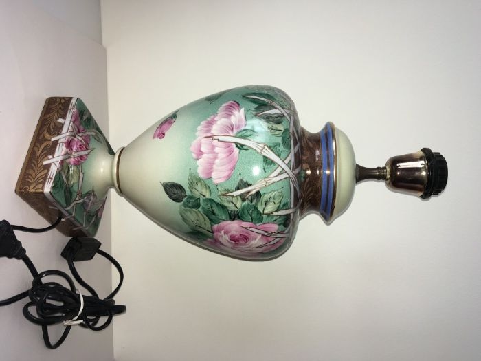 Candeeiro em Porcelana Mendecor + Abajur