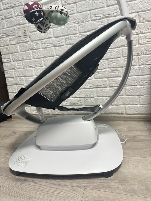 4moms MamaRoo 5.0 заколисуючий центр / шезлонг / електрокачеля (сірий)