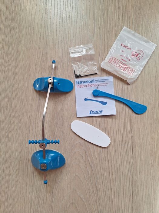 Маска Діляра для виправлення прикусу.