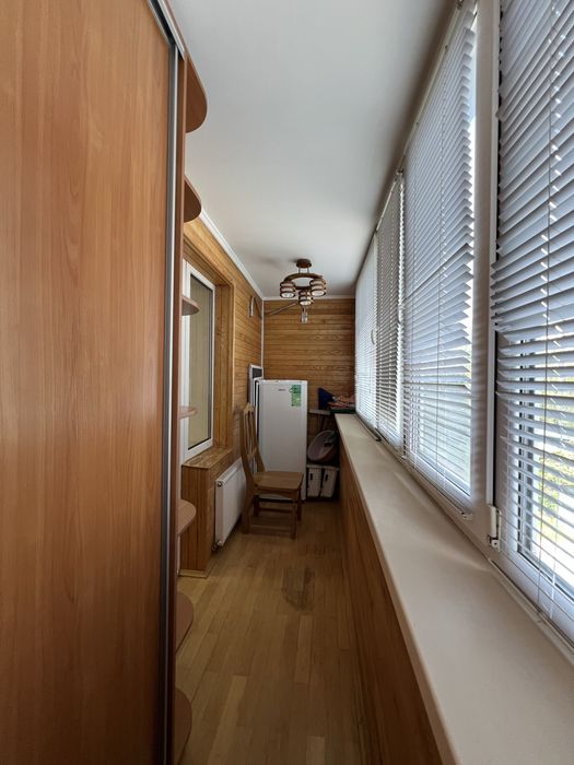 Оренда 3-кімнатної квартири на вул. Небесної Сотні