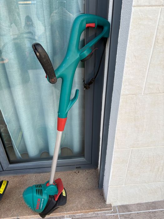 Dois aparadores de realva da bosh com duas medidas