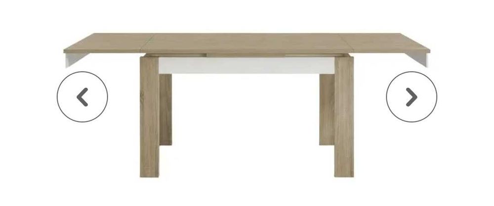 Mesa de madeira com lacagem a branco