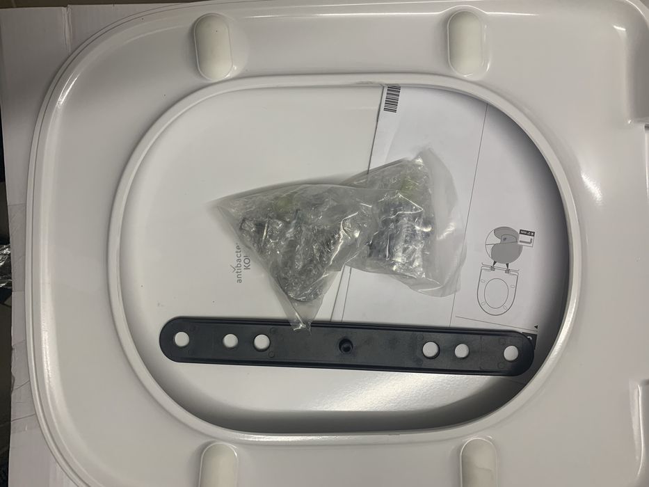 Унітаз Kolo з кришкою