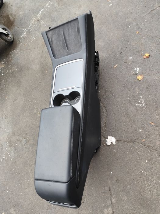 Карта двері Тесла, Tesla model 3