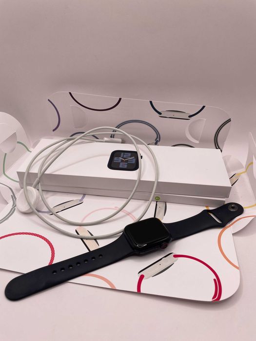Apple Watch SE 2 40mm GPS + Cellular LTE 89% baterii