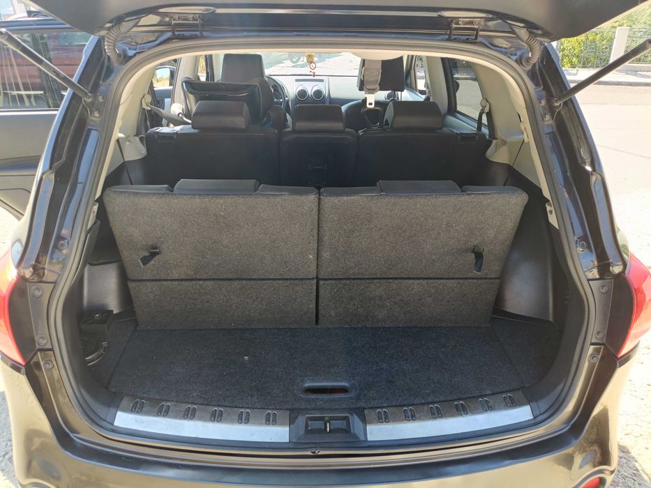 Nissan Qashqai+2