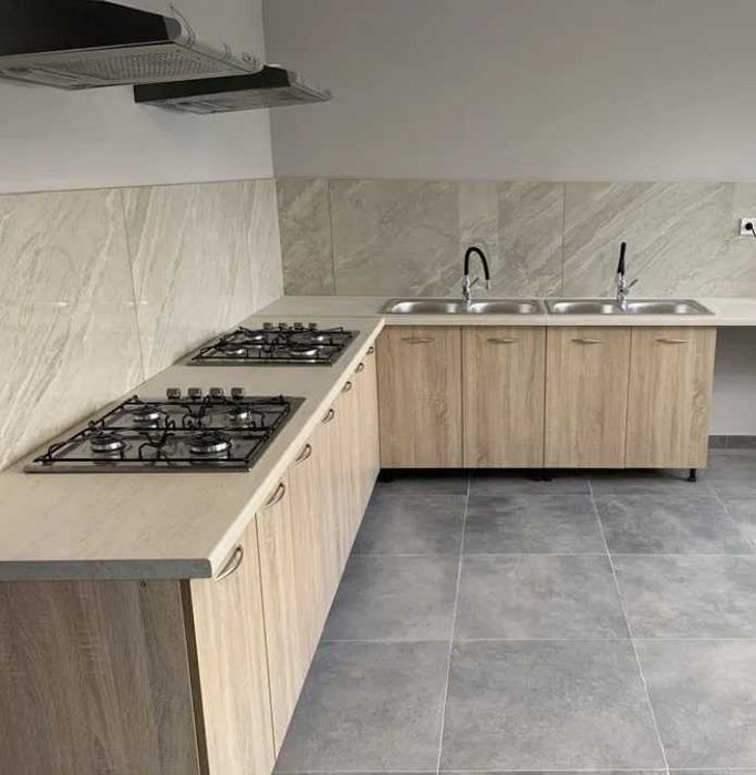 1500 грн. Сдам место в комнате Киев Хостел Метро Демеевская Автовокзал