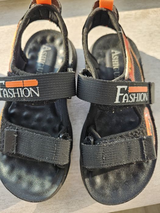 Босоножки,сандалі на хлопчика 30 розмір