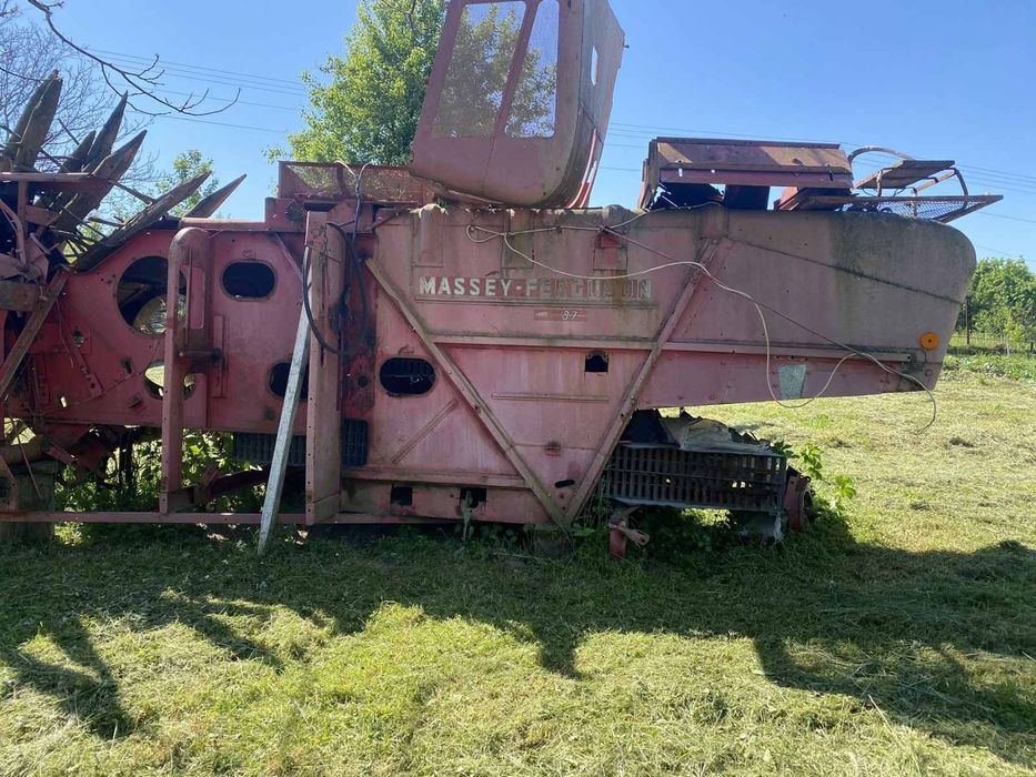 Комбайн Massey Ferguson 87