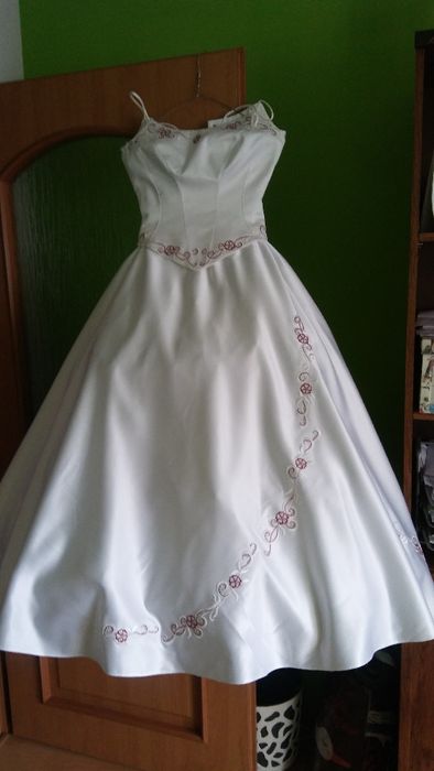 Klasyczna suknia ślubna 36-38