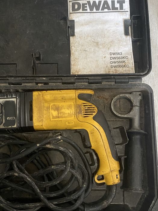 Berbequim DeWalt com Fio – Profissional.