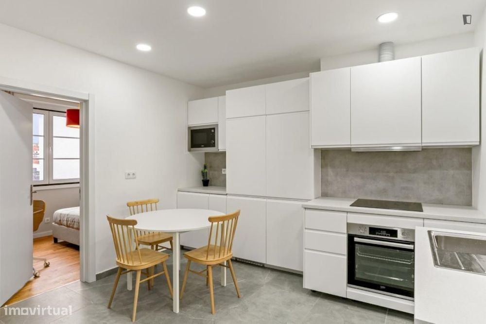 Apartamento com 4 quartos - localizado em Princípe Real Lisbon