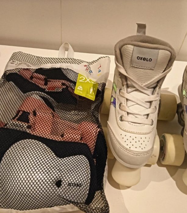 Patins brancos com proteções