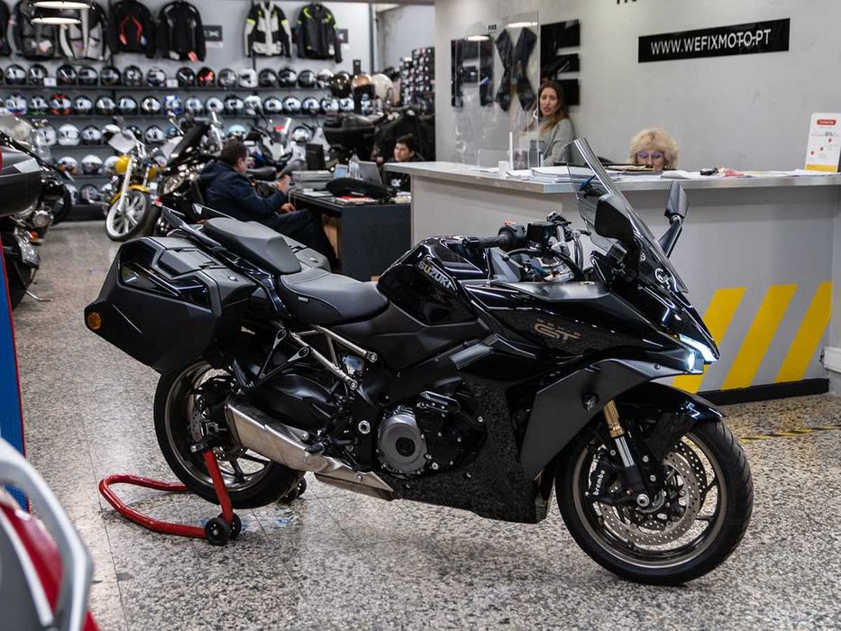 Suzuki GSX-S1000GT 2024 | Como Nova | 4.786 km | Garantia de Fábrica