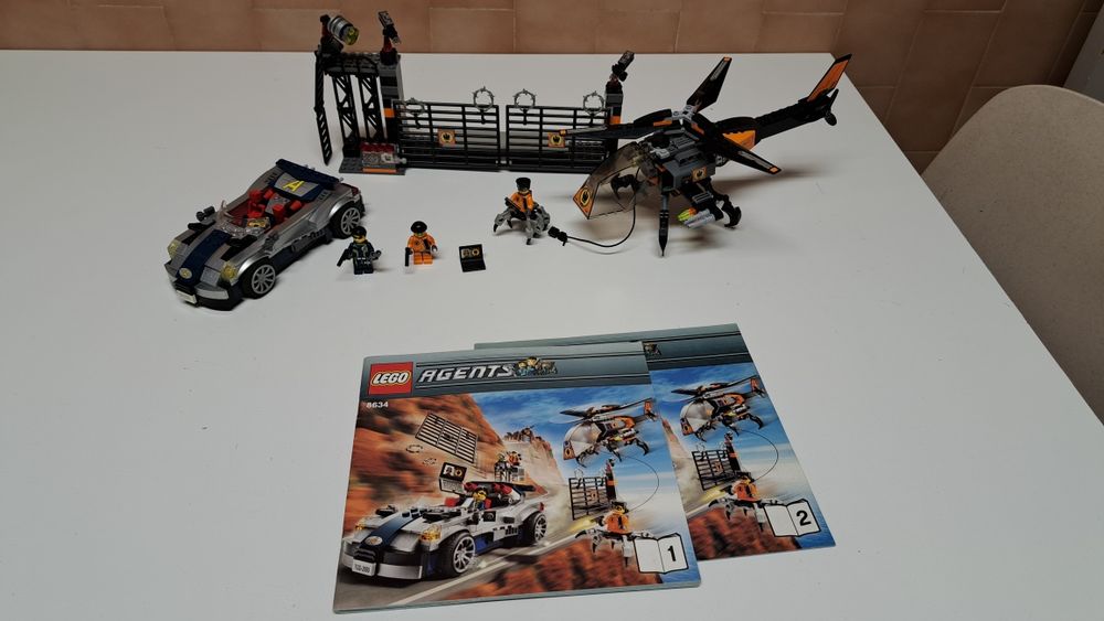 LEGO 8634 - Turbocar Chase - AGENTS