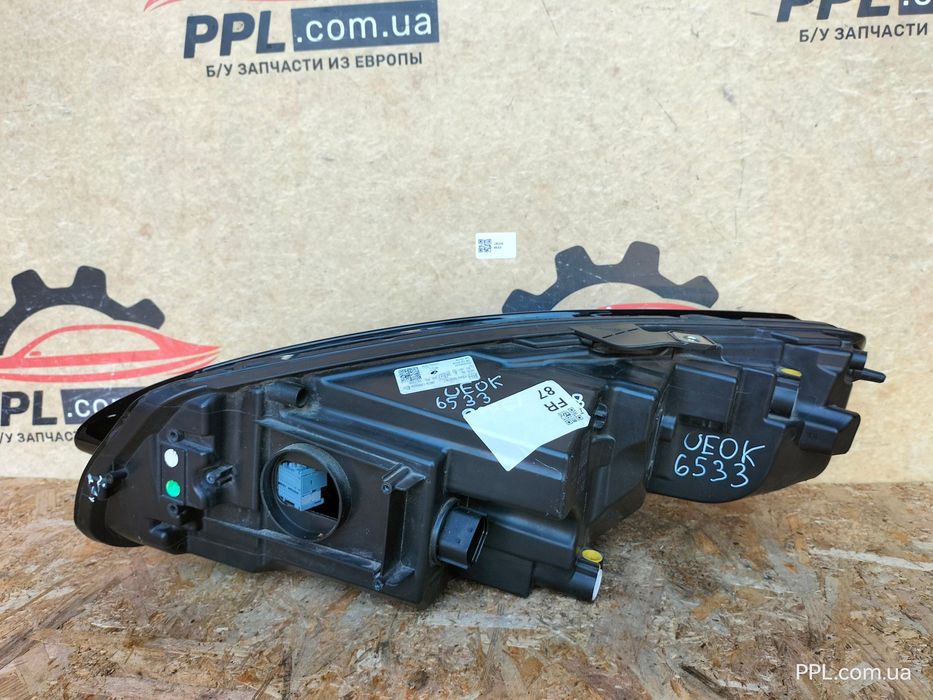 Jaguar E-Pace 2017-2020 Фара передняя правая Full LED J9C3-13W029-EC