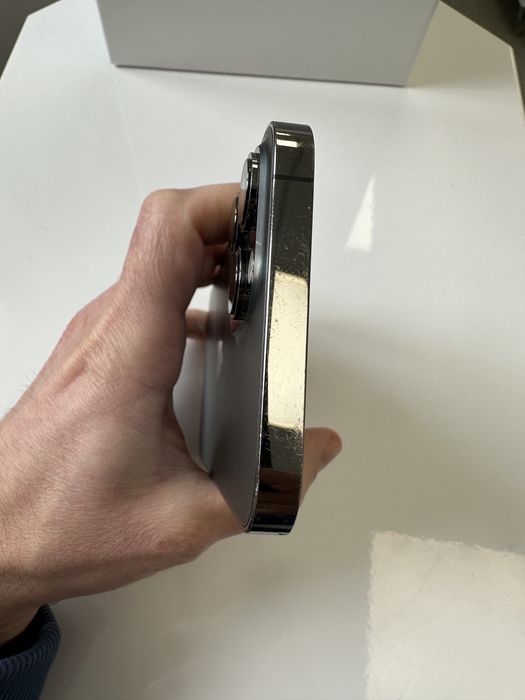 телефон iPhone 13Pro Max 256Gb Graphite. Неверлок.