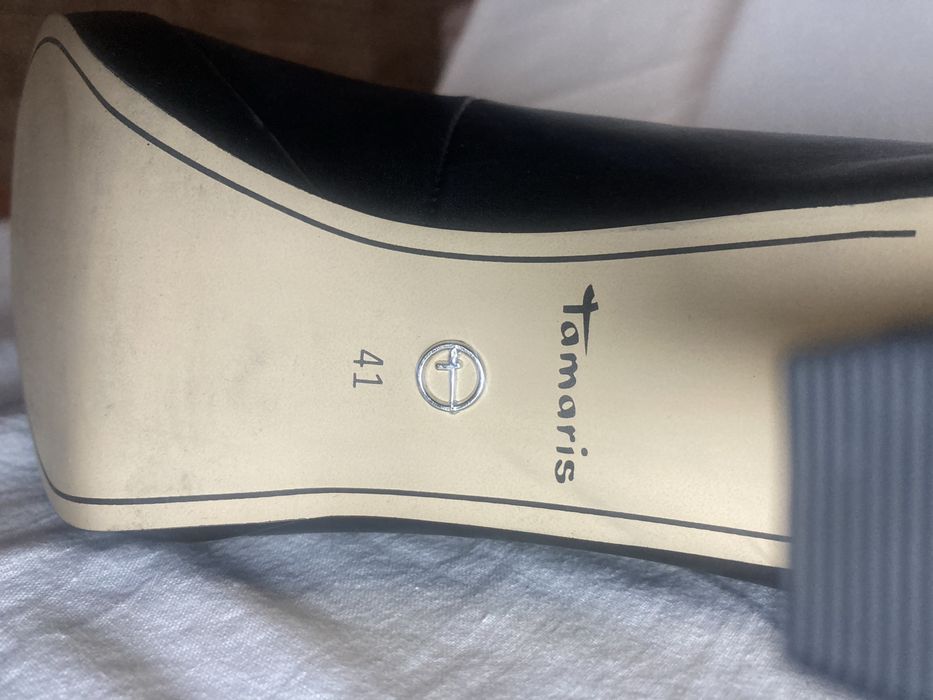 Продам жіночі туфлі