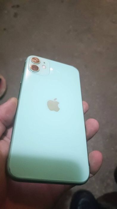 Продам iPhone 11