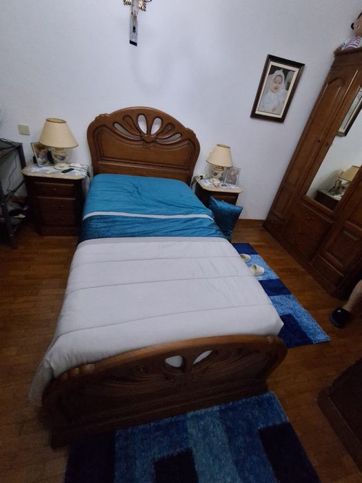Cama Solteiro bom estado