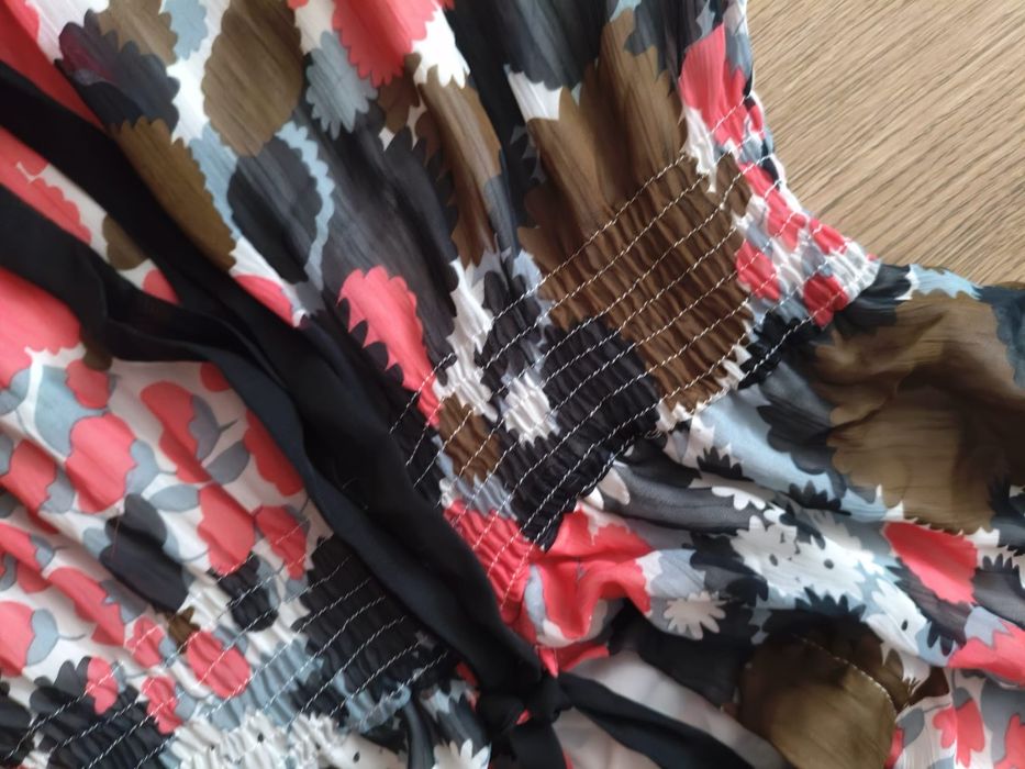 Zwiewna sukienka r. M