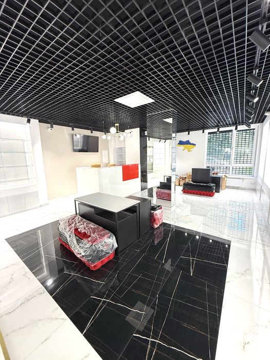 Оренда або продаж торгового приміщення, Львів, вул. Пасічна, 94а