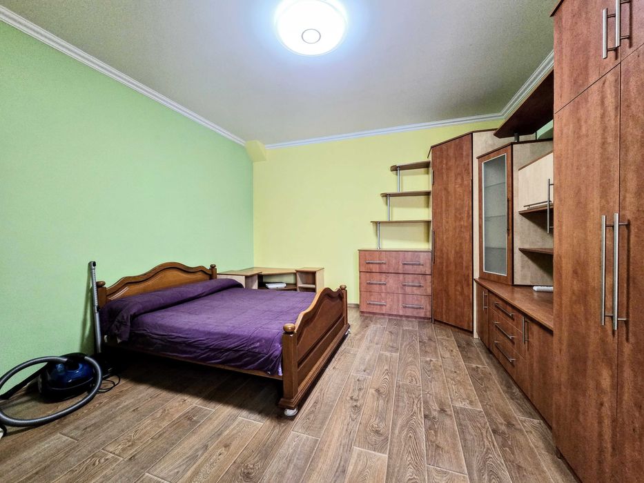 2-Х кімнатна квартира на вул.ГЕРОЇВ МАЙДАНУ( р-н Юність Буковини).