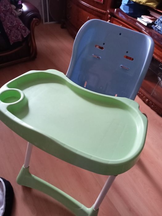 Продам стульчик для кормления