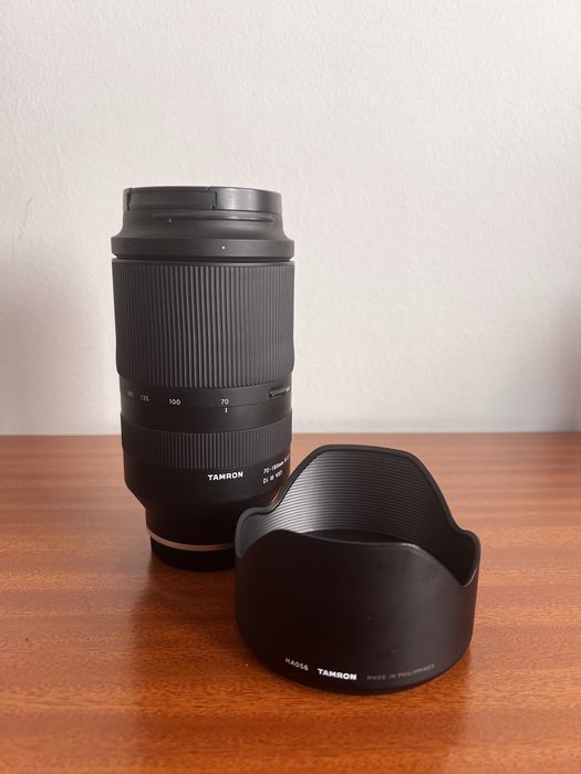 Tamron 70-180mm f/2.8 Di III VXD (A056) para Sony E — funcional, precisa de reparação no zoom