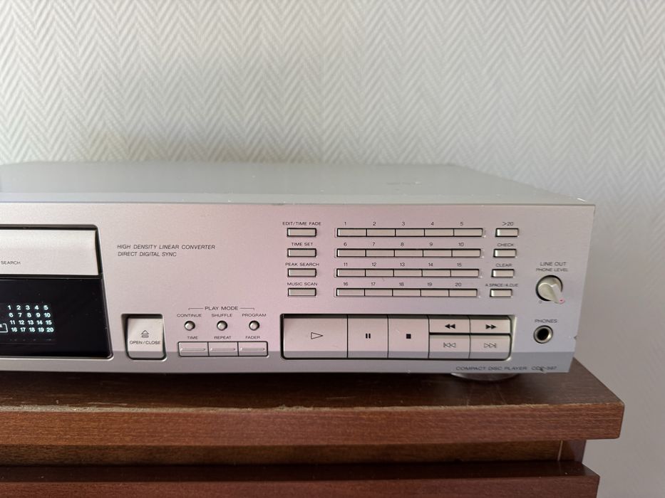 Odtwarzacz cd Sony cdp 597
