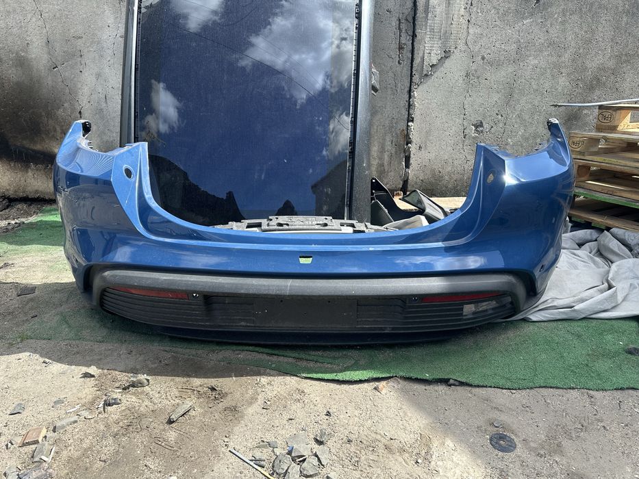 Бампер задній Porsche Taycan в наявності