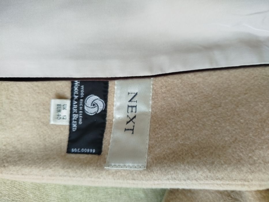 Next krótki płaszczyk r.40