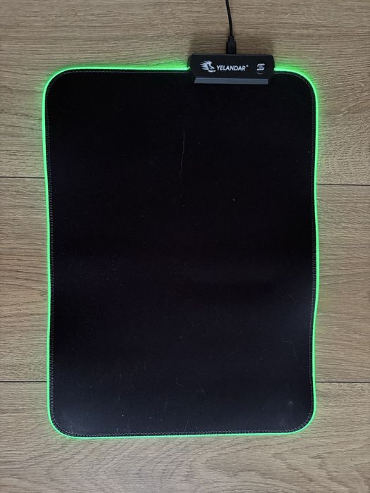 Коврик для миші з підсвіткою (червона, синя, зелена)