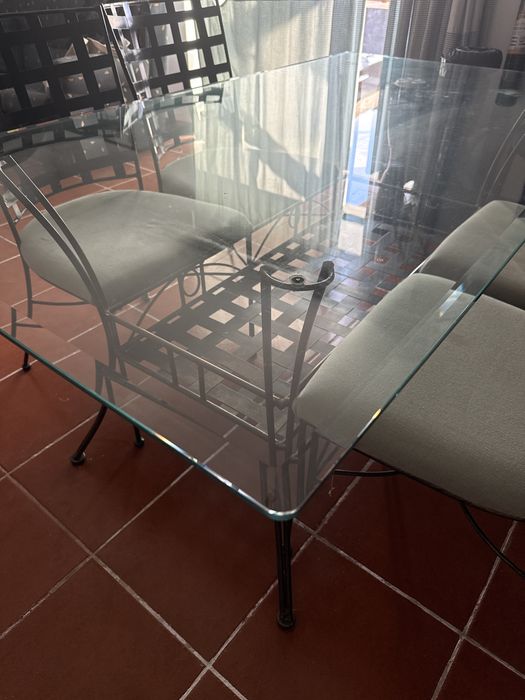 Conjunto mesa + 4 cadeiras  tampo 160x90 cm