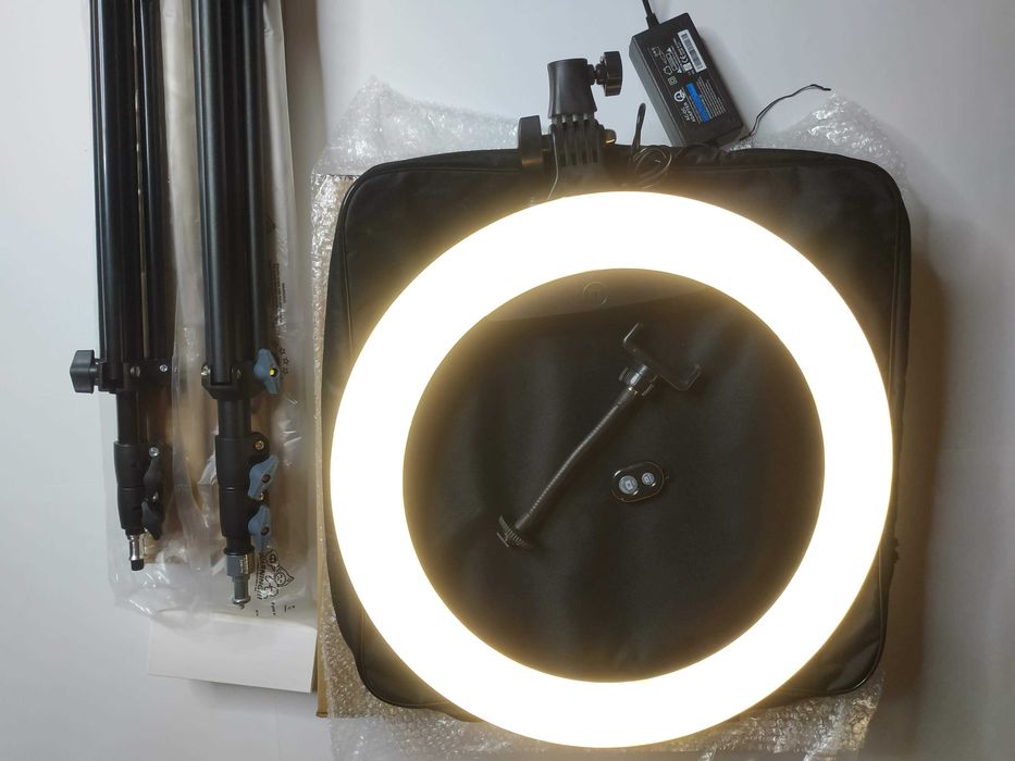 Кольцевая LED лампа 45 со штативом. Для блогера косметолога фотографа