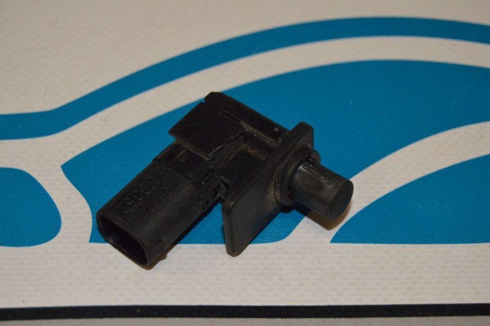 INTERRUPTOR SWITCH SISTEMA CAPO PORTA MALAS ALARME 9119052
