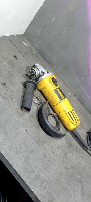 Szlifierka kątowa DeWalt DWE4117-qs