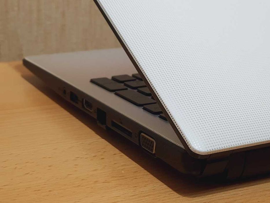 Ноутбук Asus AMD Dual-Core E2-1800 RAM 4Gb HDD 500Gb Батарея 6 годин, встановлена нова оригінальна батарея (0% зносу программа AIDA64).