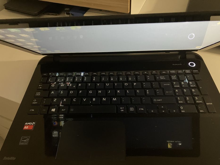 Portatil Toshiba Satellite L50D-B-193