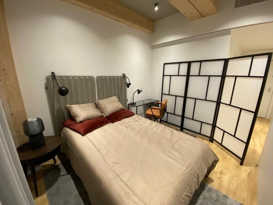 Cabeceira + sommier + colchão