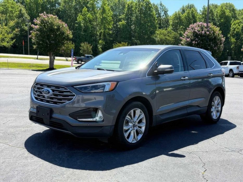 Ford Edge Titanium      2022