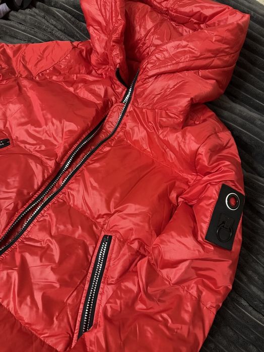 Продам пуховик женский