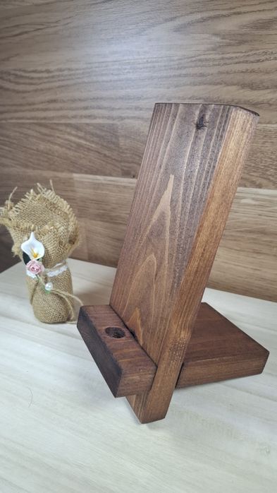 Base / Suporte para Telemóvel em Madeira Maciça – Elegante e Resis