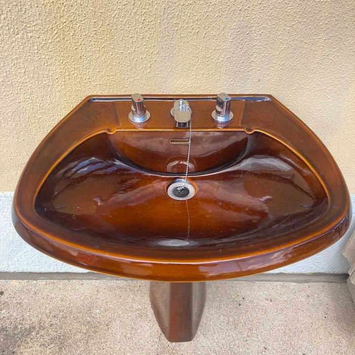 Loiças Sanitárias Castanhas (Anos 80)